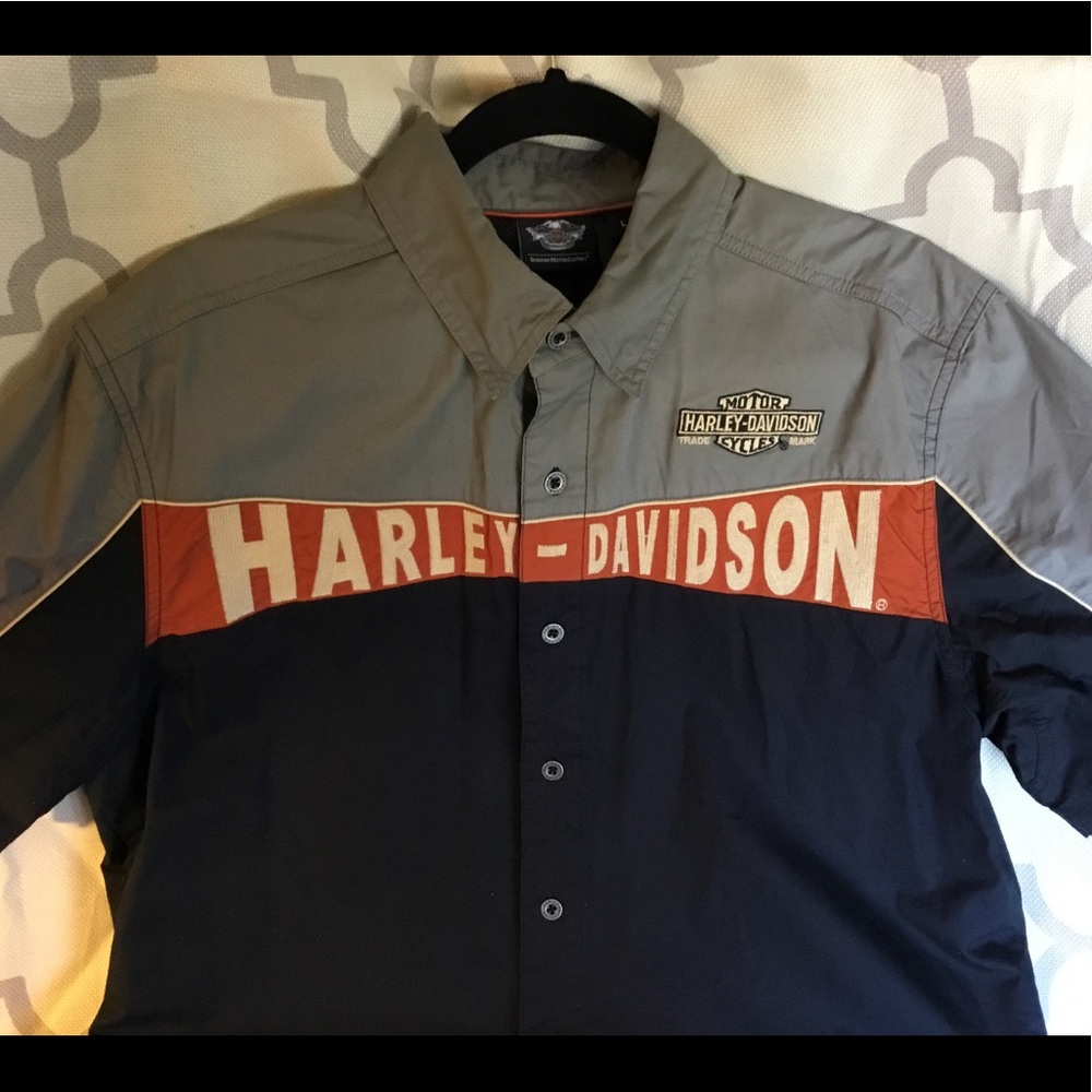 Men’s Harley Davidson button down shirt,like new